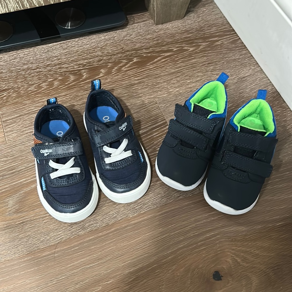 carters sneakers size 5 boys